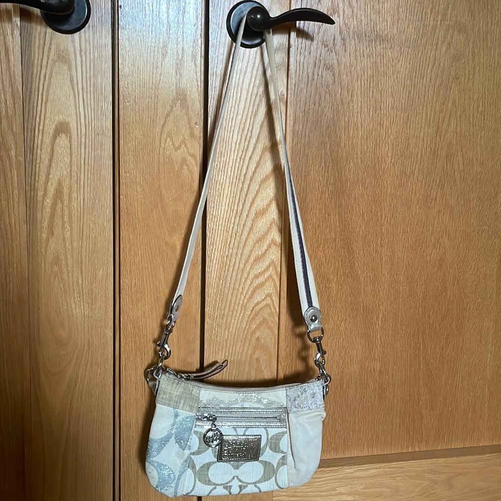 Coach crossbody and shoulder bag. Perfect size! Smokefree and clean home